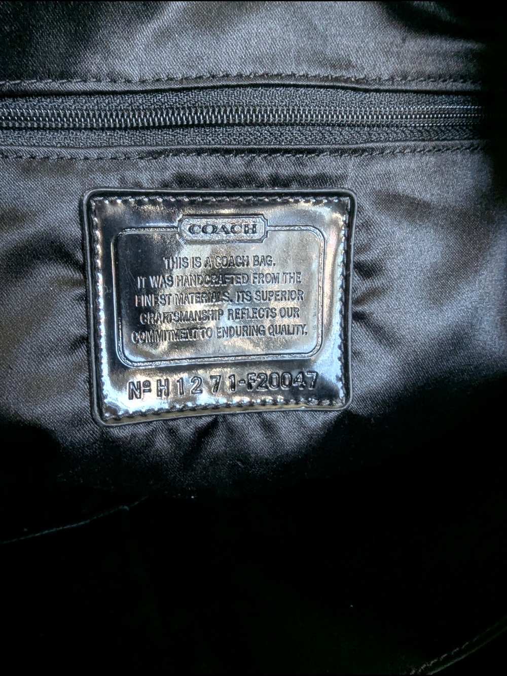 Vintage Y2K-era Coach Poppy Daisy Liquid Gloss Black Patent Leather Tote - Picture 13 of 14